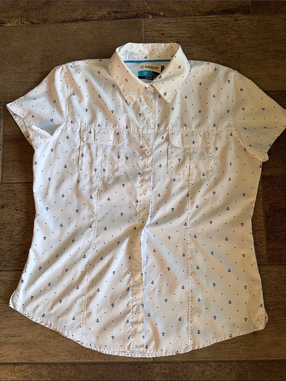 Magellan Outdoors White Short-Sleeve Button-Down Shirt with Navy Anchor Print